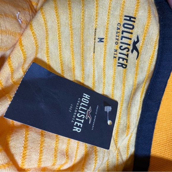 Hollister Men's Yellow Polo Shirt - Picture 4 of 5